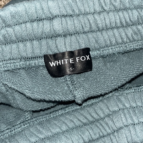 White fox sweat shorts - Picture 4 of 4